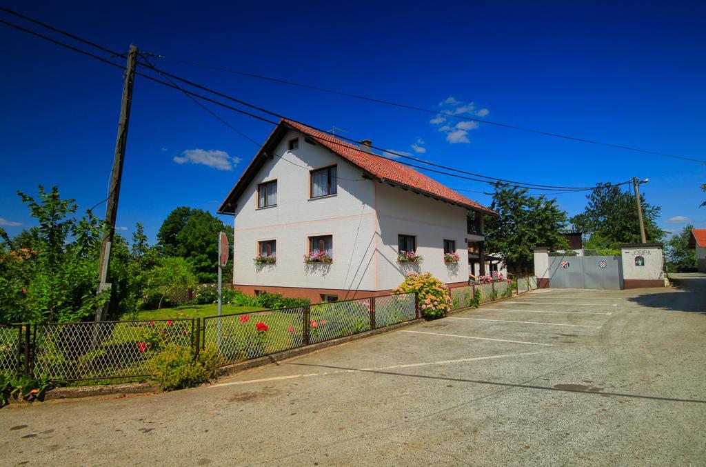 Apartman Josipa Dreznik Grad Exterior photo